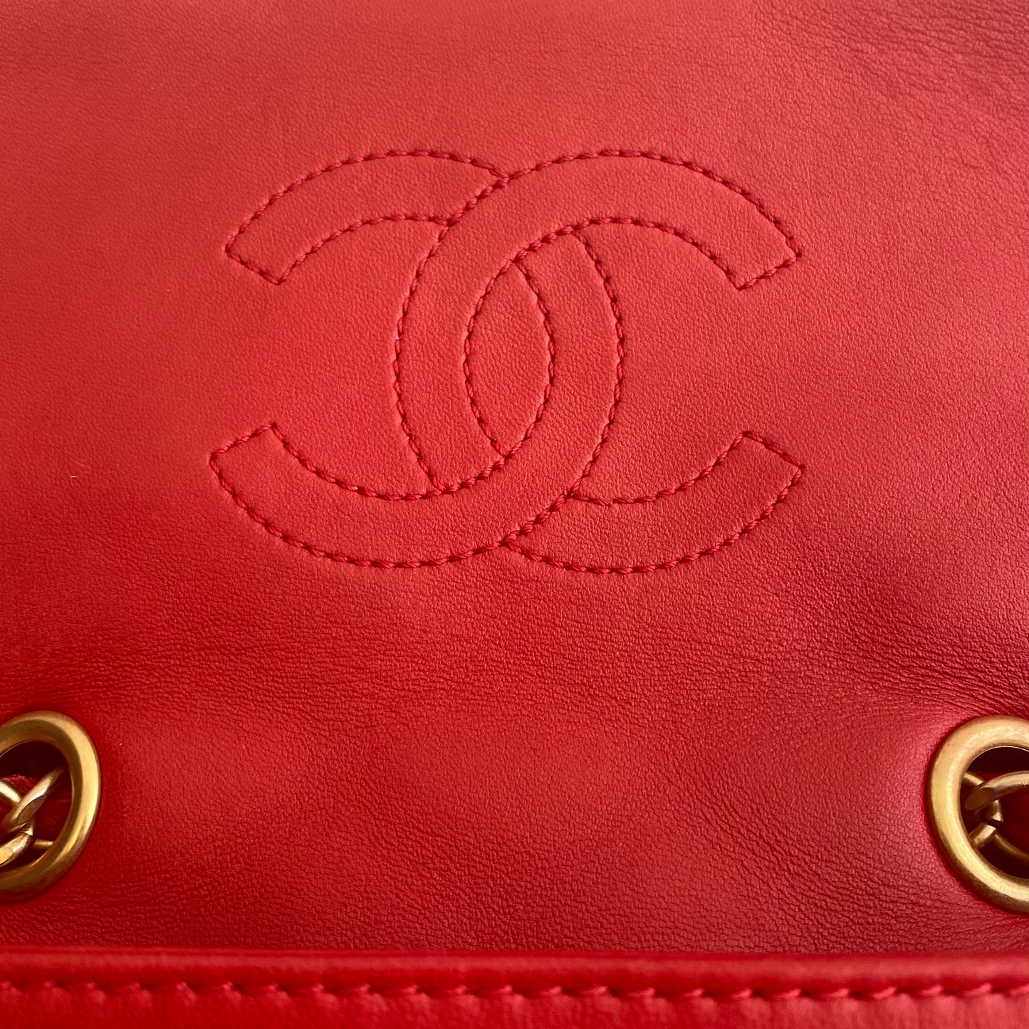 Chanel Red Leather Matelasse shoulder Bag