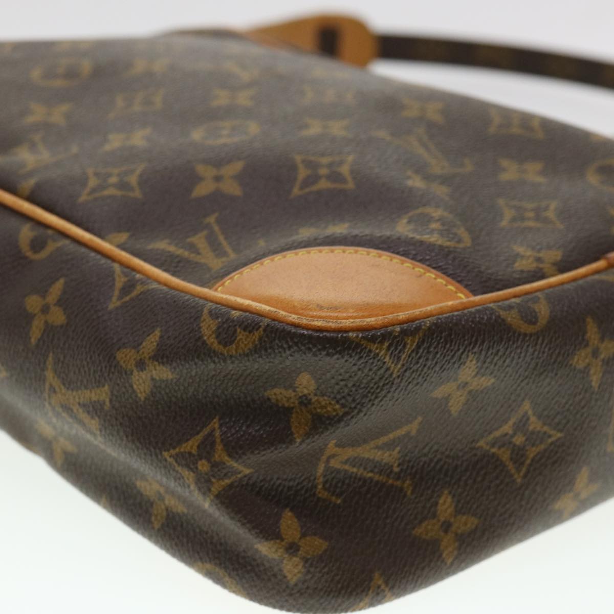 Louis Vuitton  Monogram Danube MM Shoulder Bag M45264 LV Auth 38871