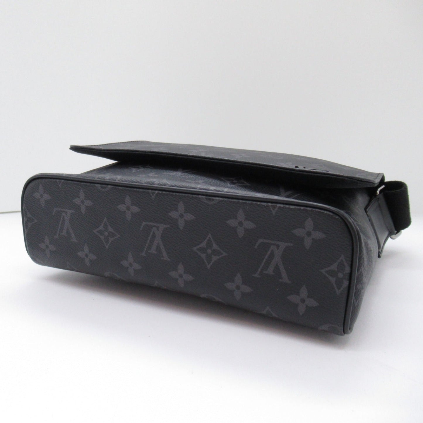 Louis Vuitton District PM Shoulder Bag Shoulder Bag PVC Coated Canvas Monogram Mens Black M44000