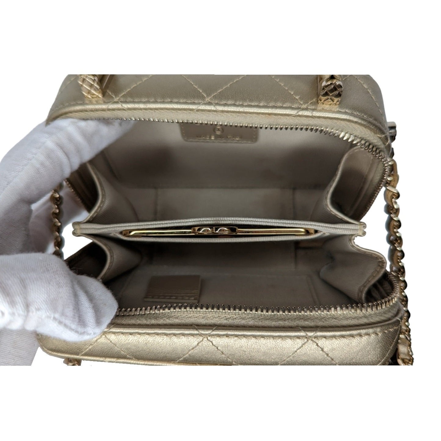 Chanel Metallic Lambskin Quilted Top Handle Vanity Case Gold