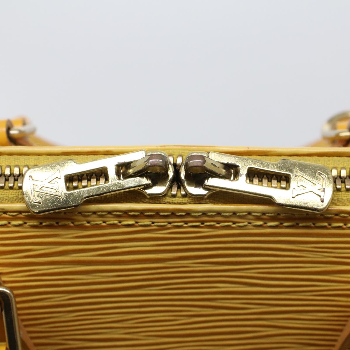 LOUIS VUITTON Epi Alma Hand Bag Tassili Yellow M52149 LV Auth 42303