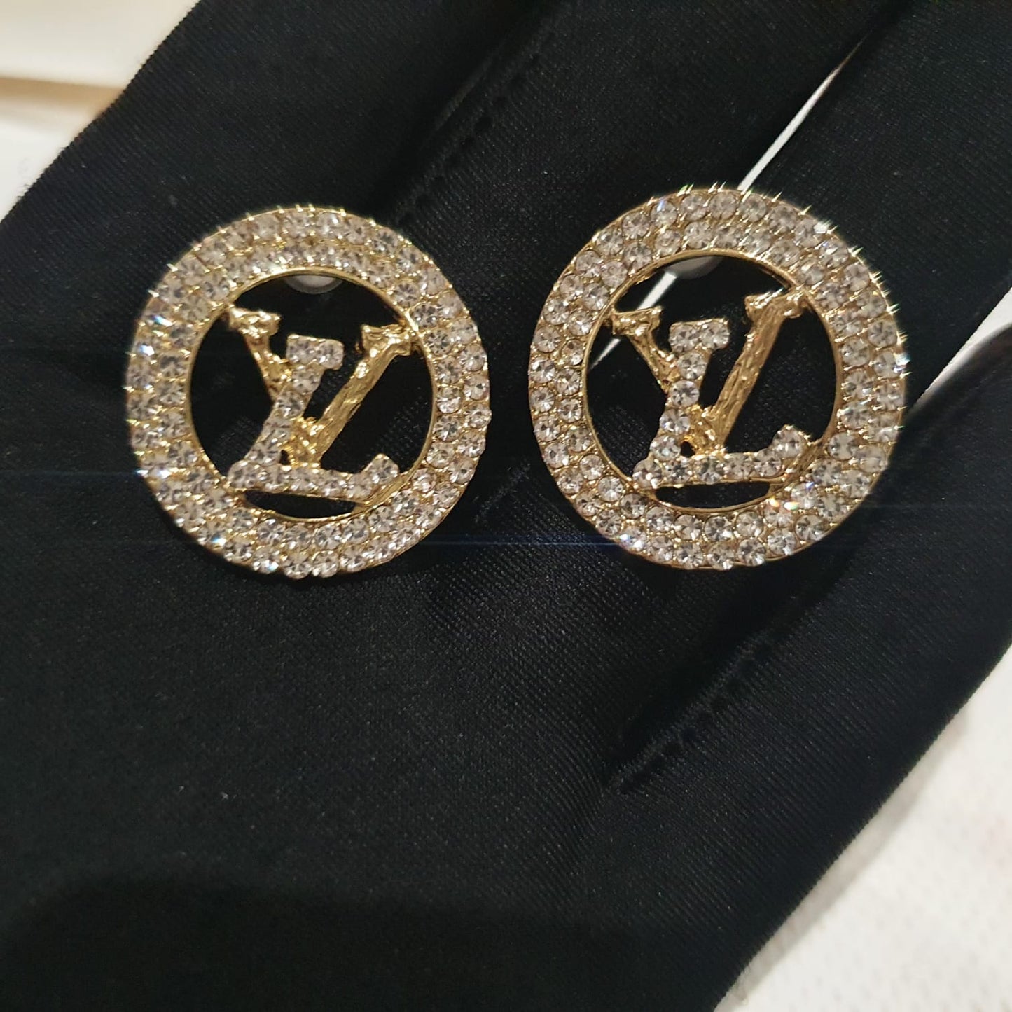 Louis Vuitton Earrings.