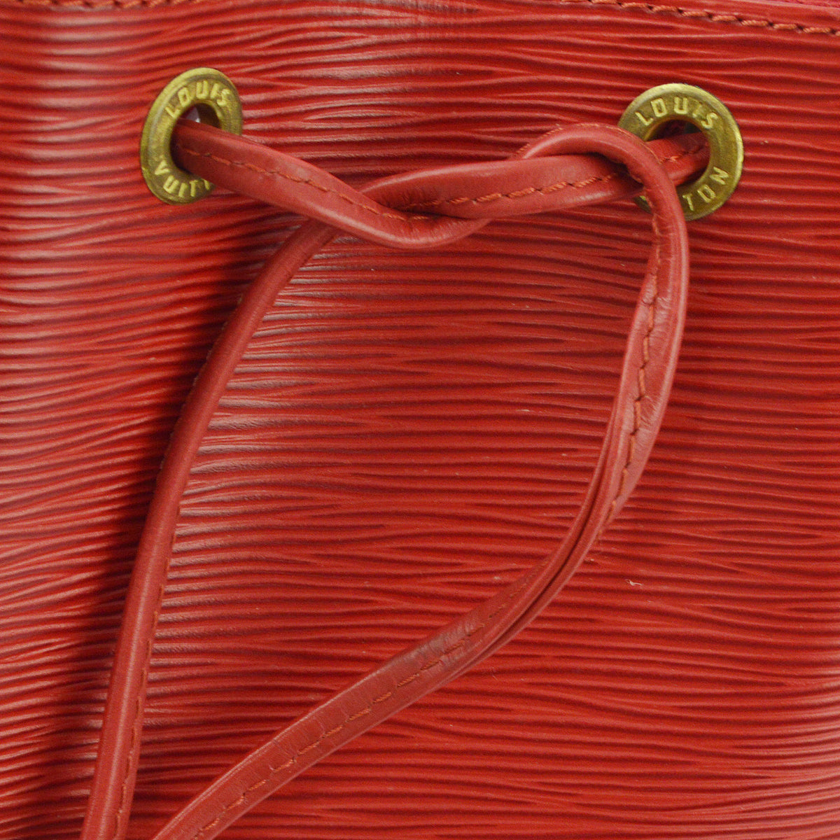 Louis Vuitton 1996 Red Epi Petite Noe Bucket Shoulder Bag M44107