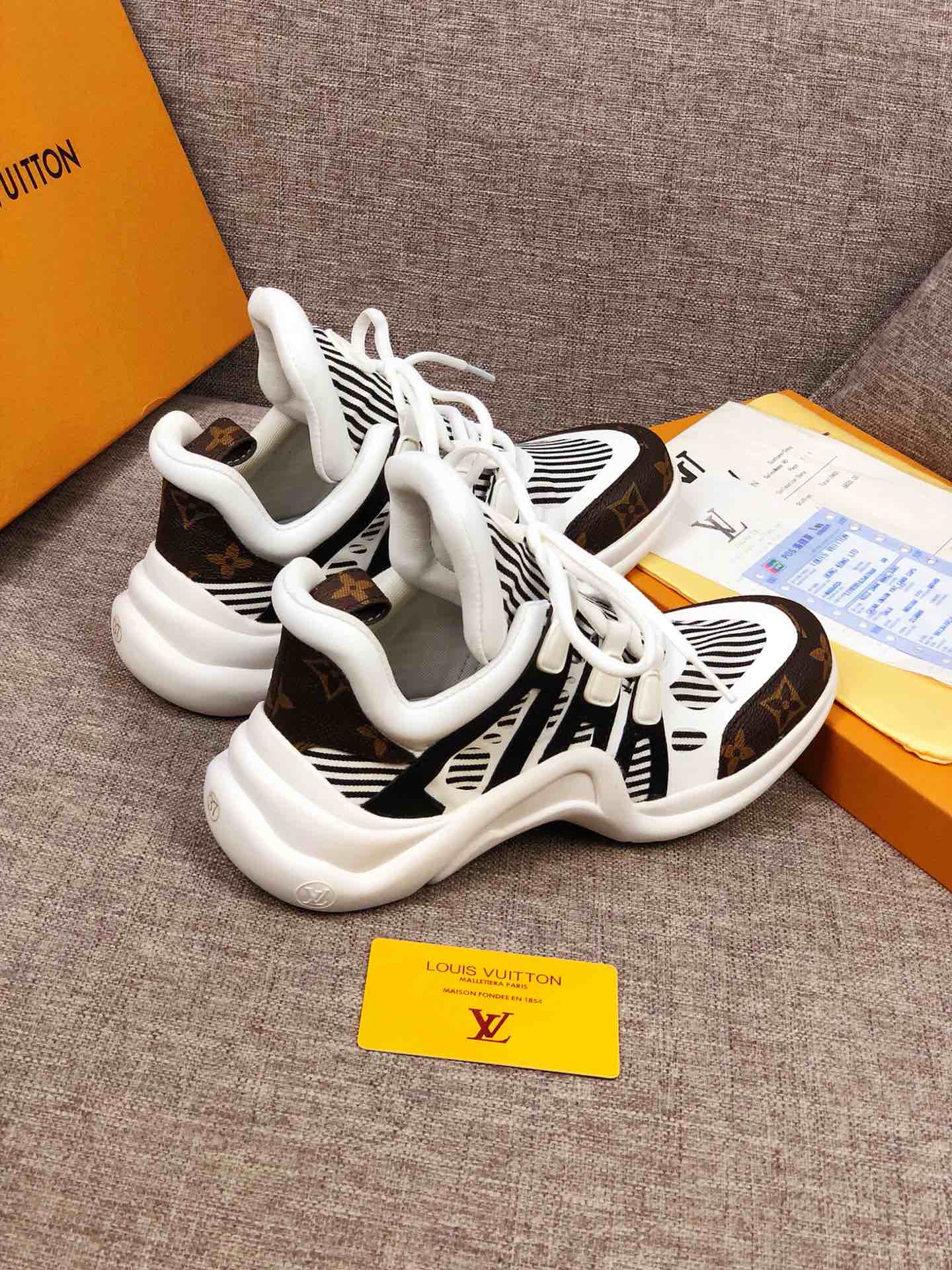 reebyBags - Louis Vuitton  Archlight Black White Sneaker