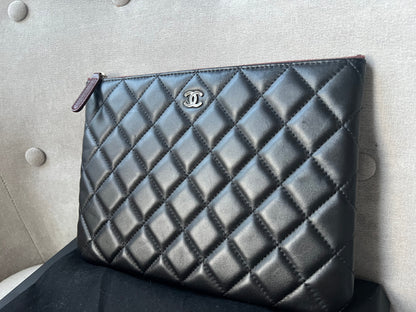 Chanel Black Medium Ocase