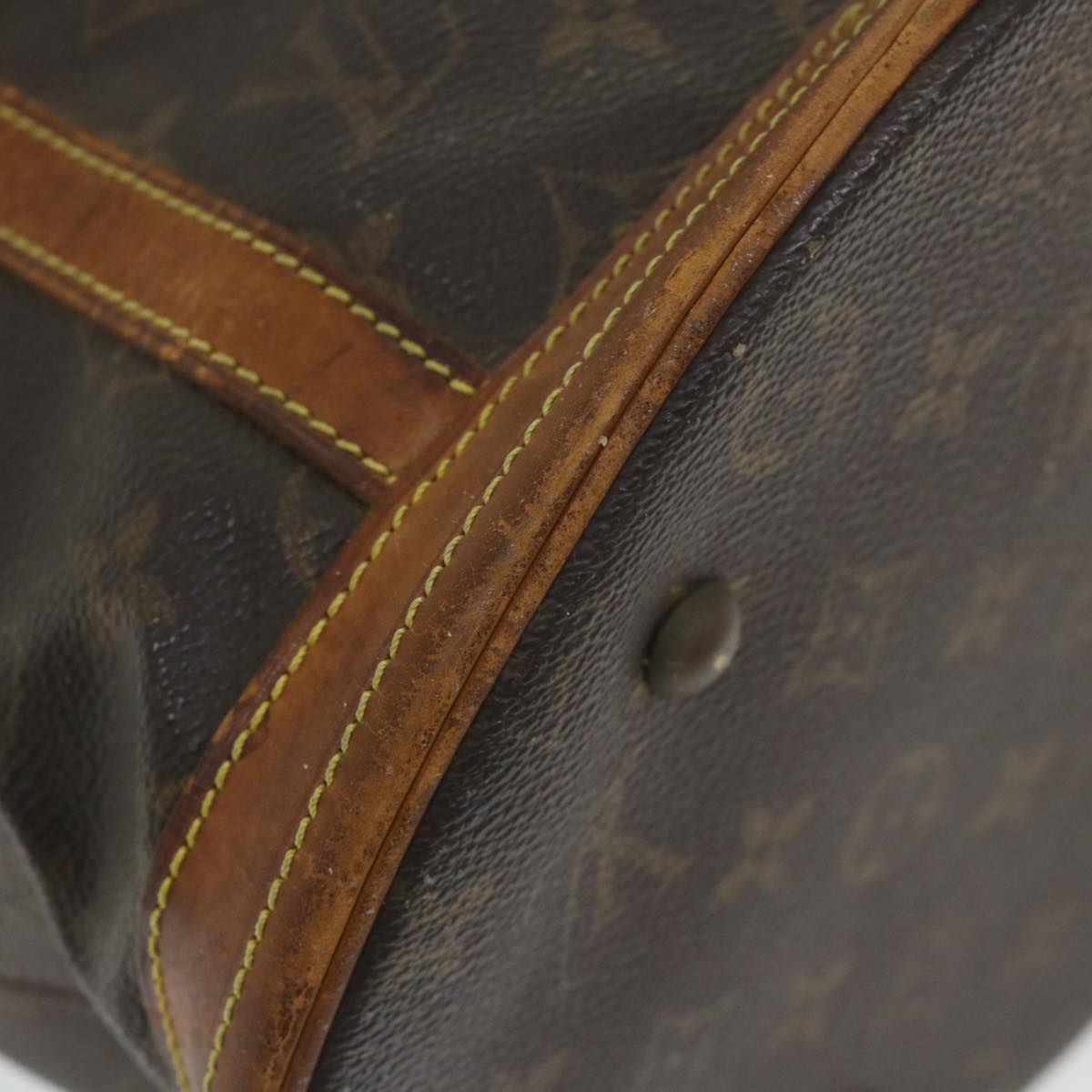 LOUIS VUITTON Monogram Bucket GM Shoulder Bag M42236 LV Auth 58302