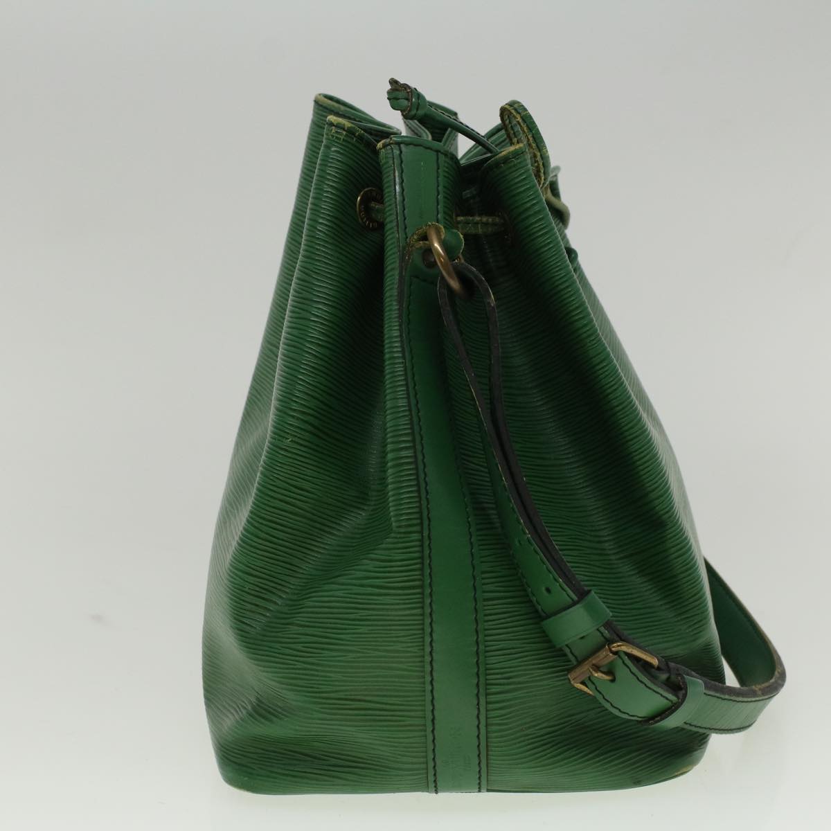 LOUIS VUITTON Epi Petit Noe Shoulder Bag Green M44104 LV Auth 58465