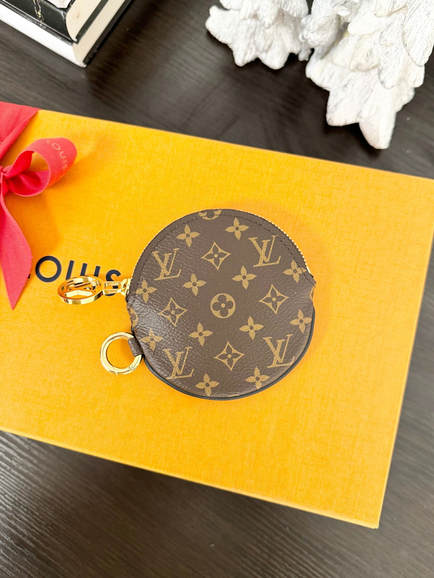 LOUIS VUITTON 2020 Monogram Mini Round Coin Purse