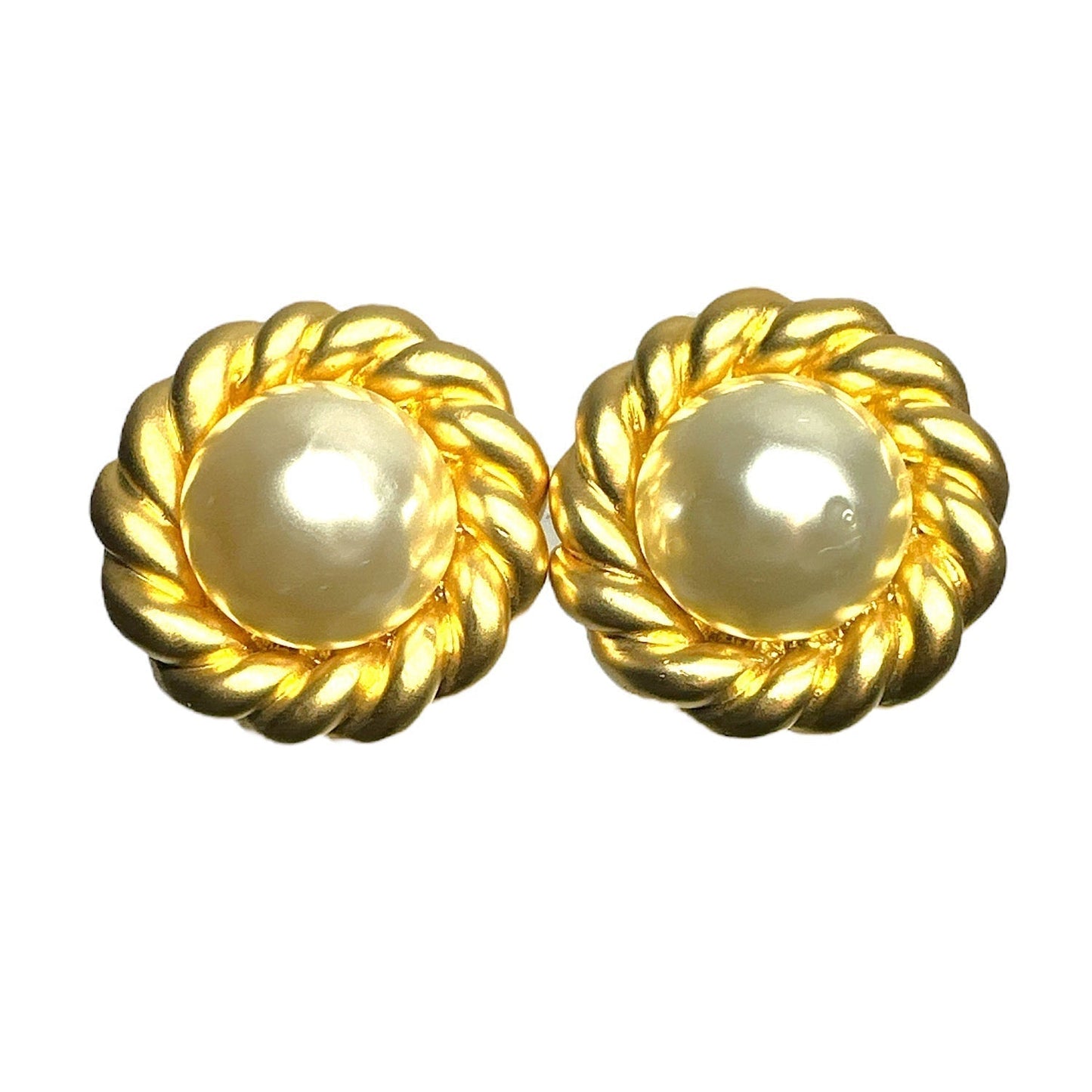 Vintage Chanel  Mabe Pearl Earrings