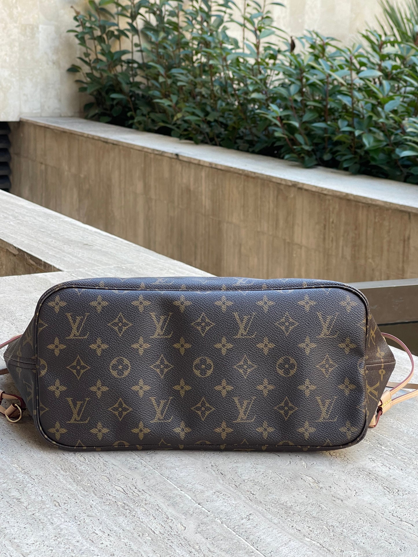 Louis Vuitton - Sac neverfull PM