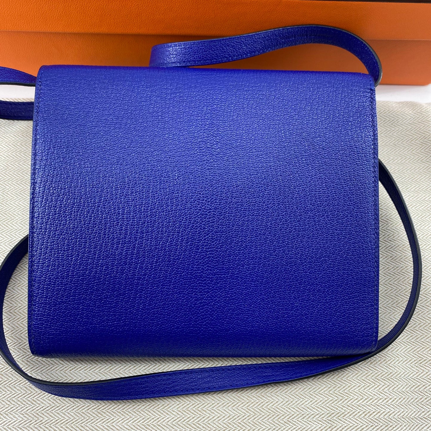 Hermes Mysore Clic 16 Wallet two way bag