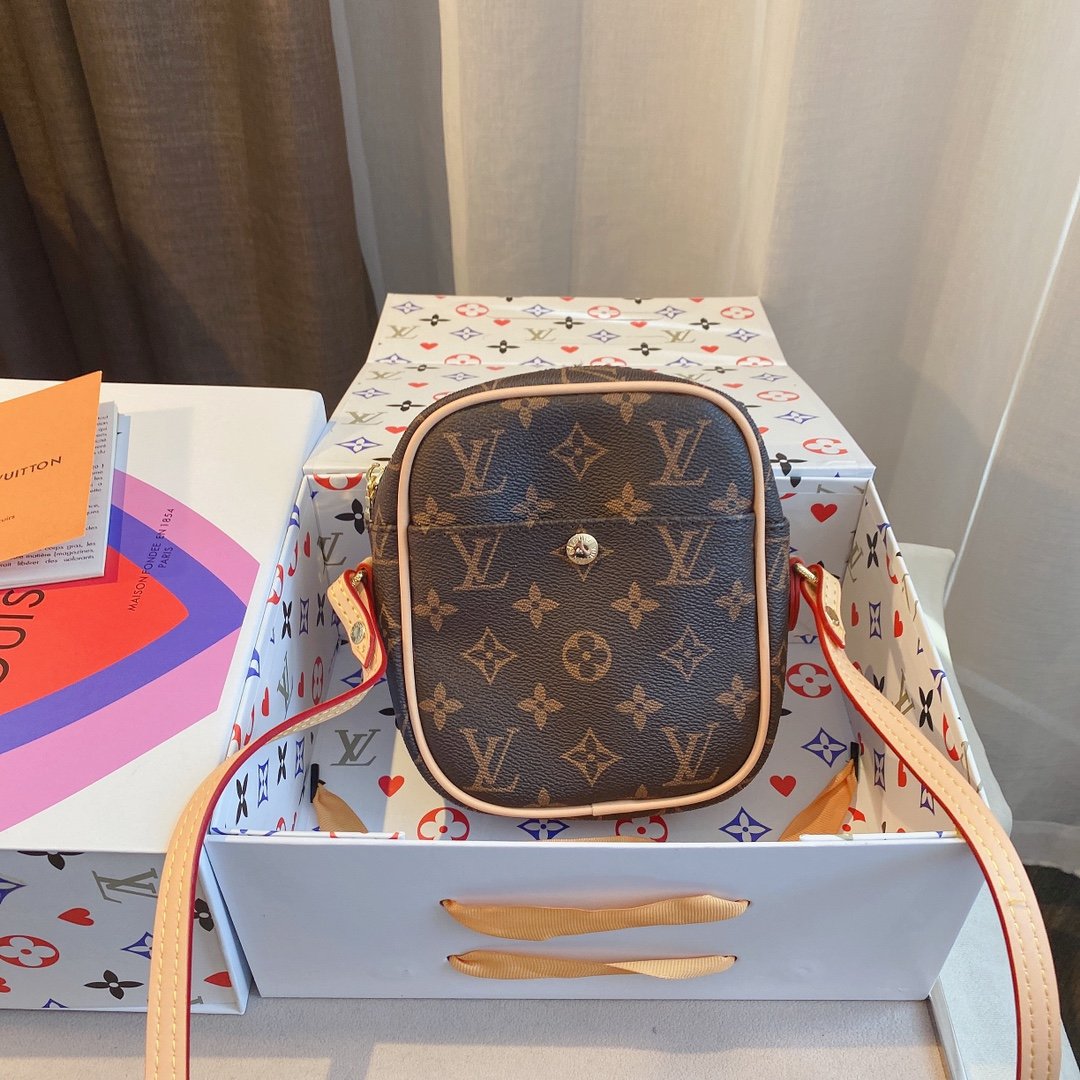 Designer Handbags Louis Vuitton 083