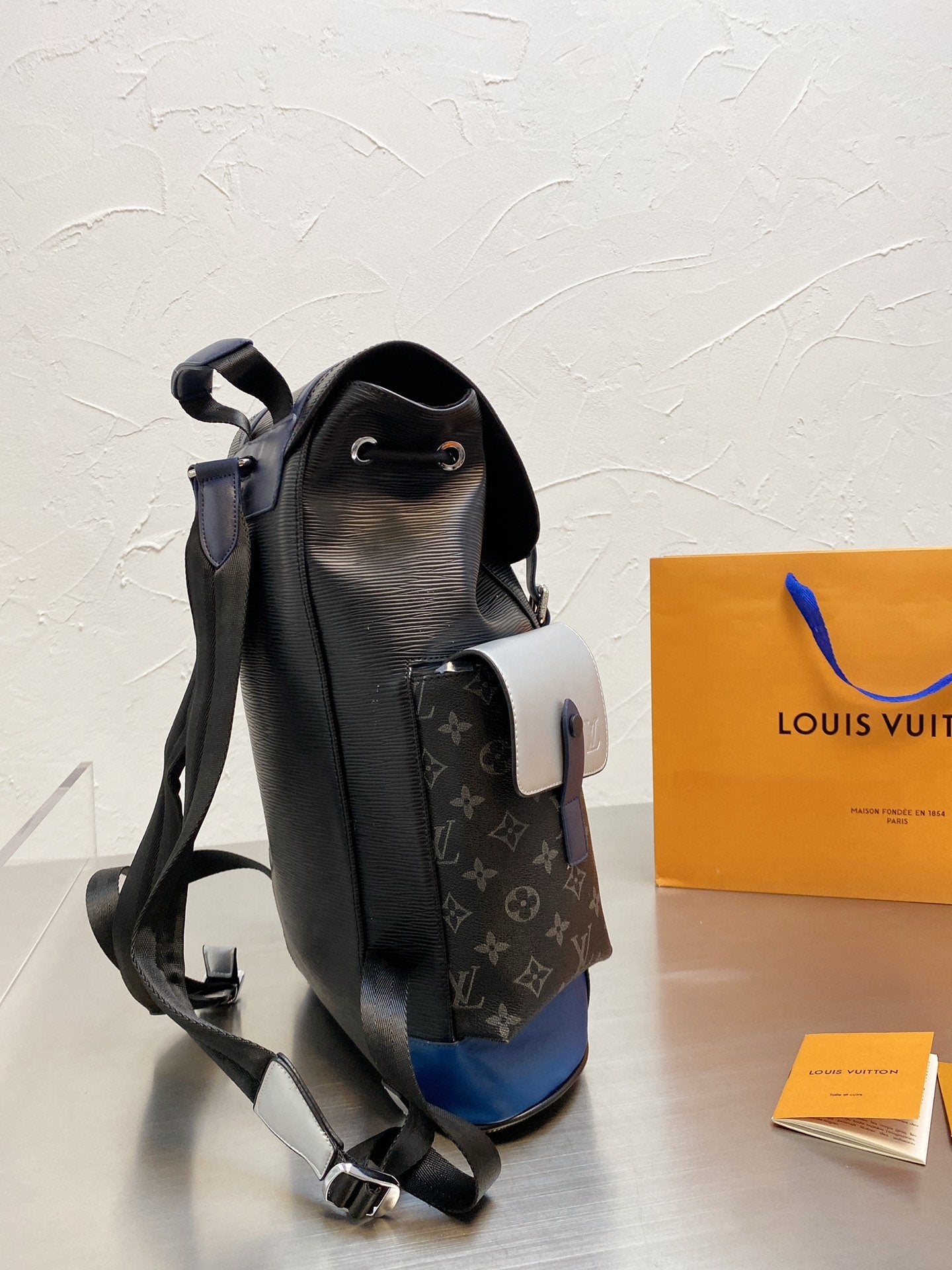 Designer Handbags Louis Vuitton 077