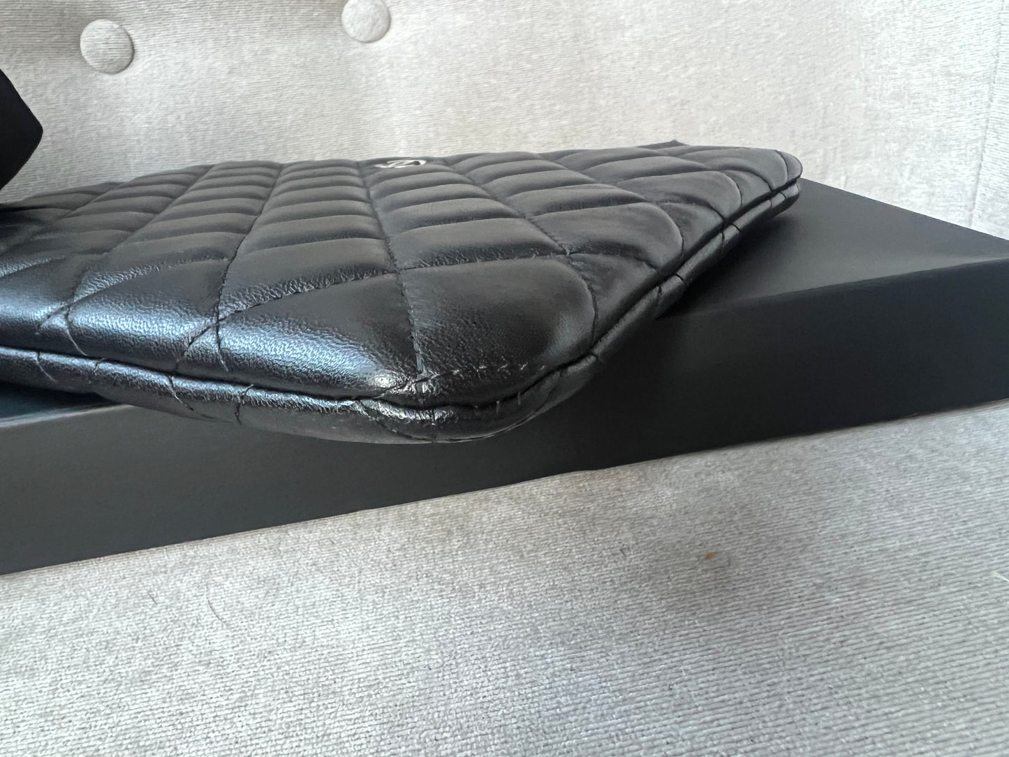 Chanel Black Medium Ocase