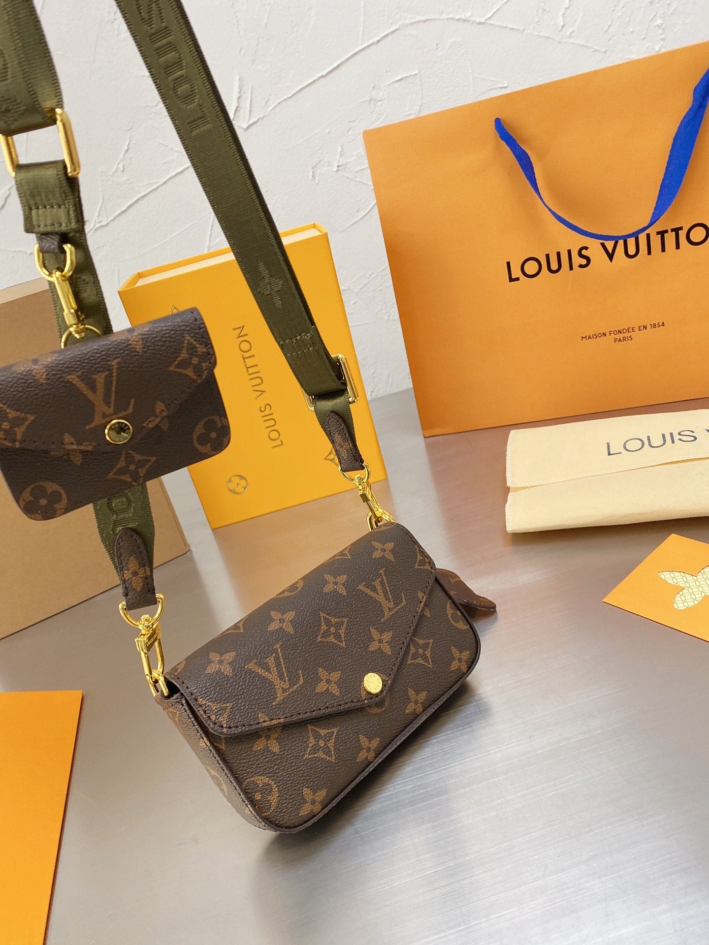 Designer Handbags Louis Vuitton 066