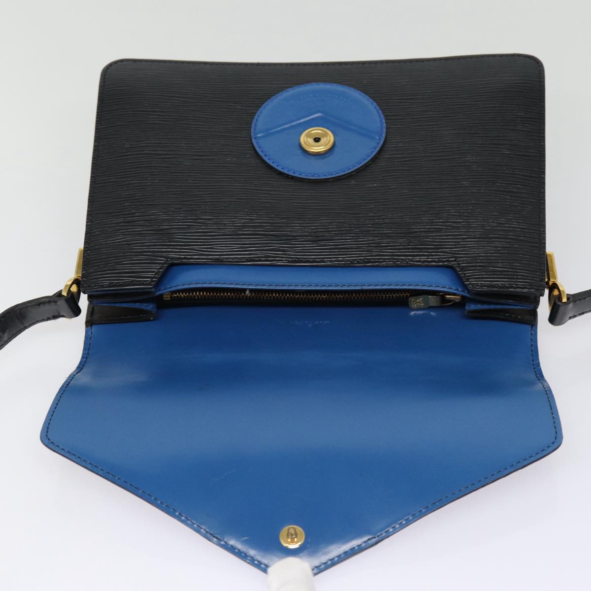 LOUIS VUITTON Epi Osh Shoulder Bag Black Blue M52445 LV Auth 87961