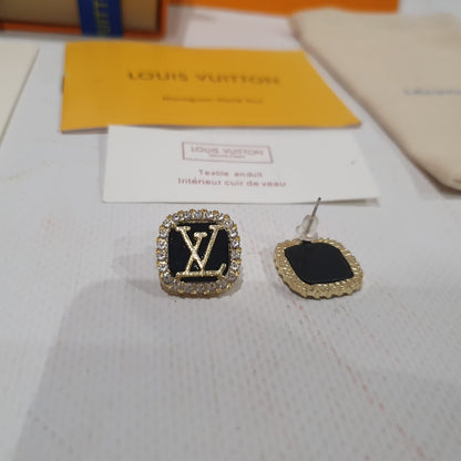 Louis Vuitton Earrings.