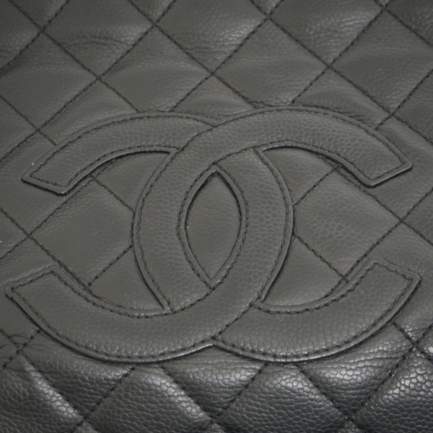 Chanel Shopping