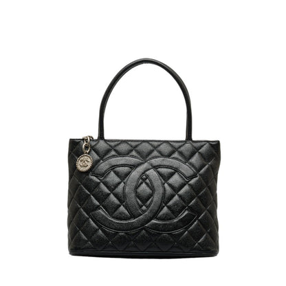 Chanel Medaillon