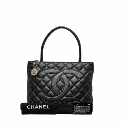 Chanel Medaillon