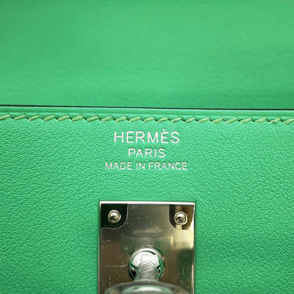 HERMES Kelly Move VertComic Swift Leather