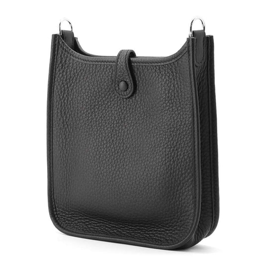 HERMES Evelyne Black Taurillon Clemence Size TPM