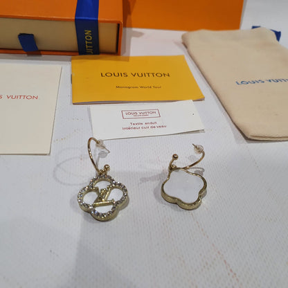 Louis Vuitton Earrings.