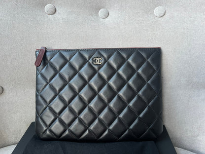 Chanel Black Medium Ocase