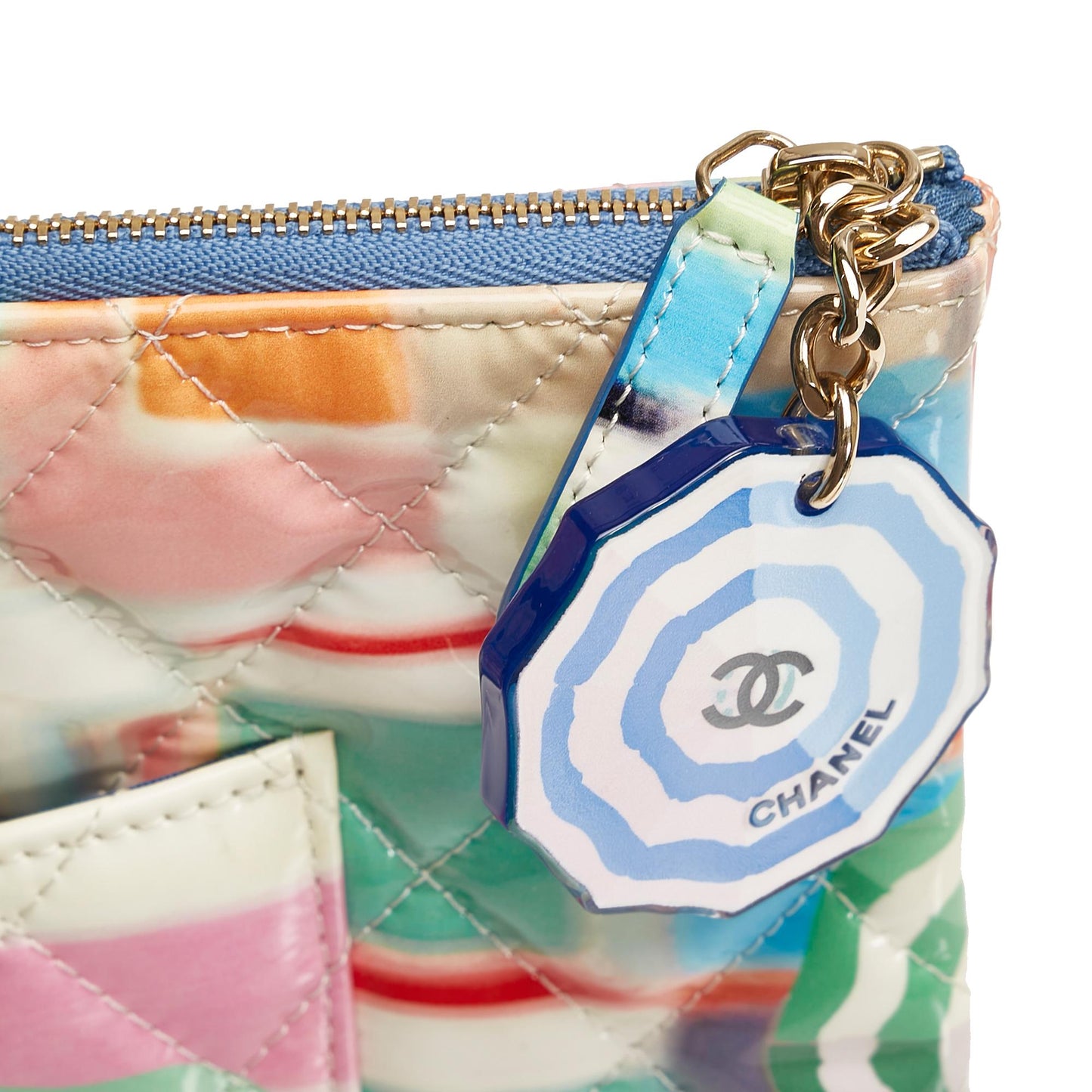 Chanel CC Charm O Case Clutch (SHG-37D5dv)