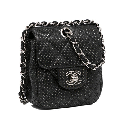 Chanel CC Flap Crossbody Bag (SHG-yp0DDa)