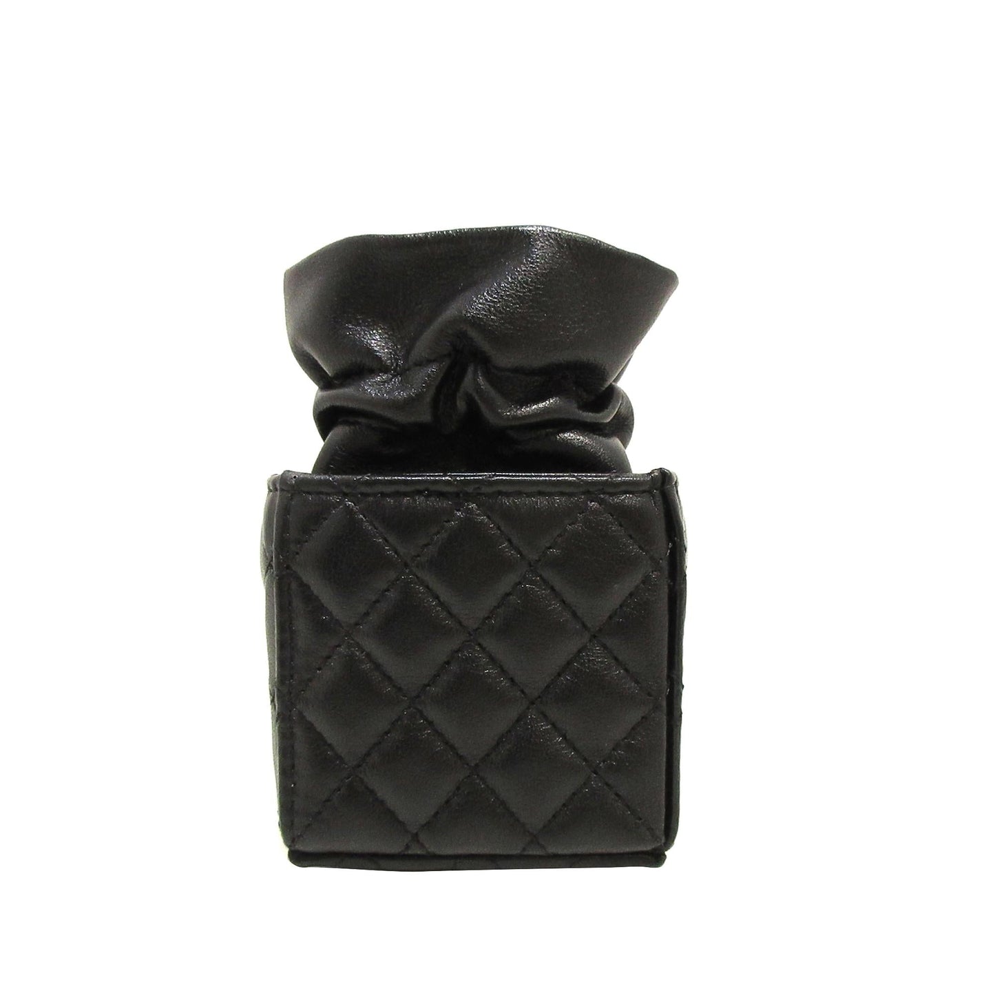 Chanel CC Matelasse Drawstring Bucket (SHG-yrlpy9)