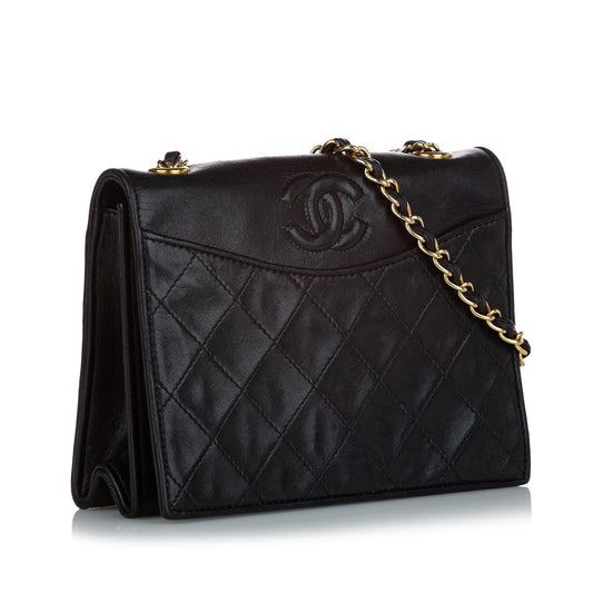 Chanel CC Timeless Lambskin Leather Shoulder Bag (SHG-YHmEE4)