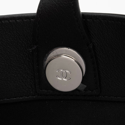 Chanel Calfskin CC Large Shopping Tote (SHF-kkslci)