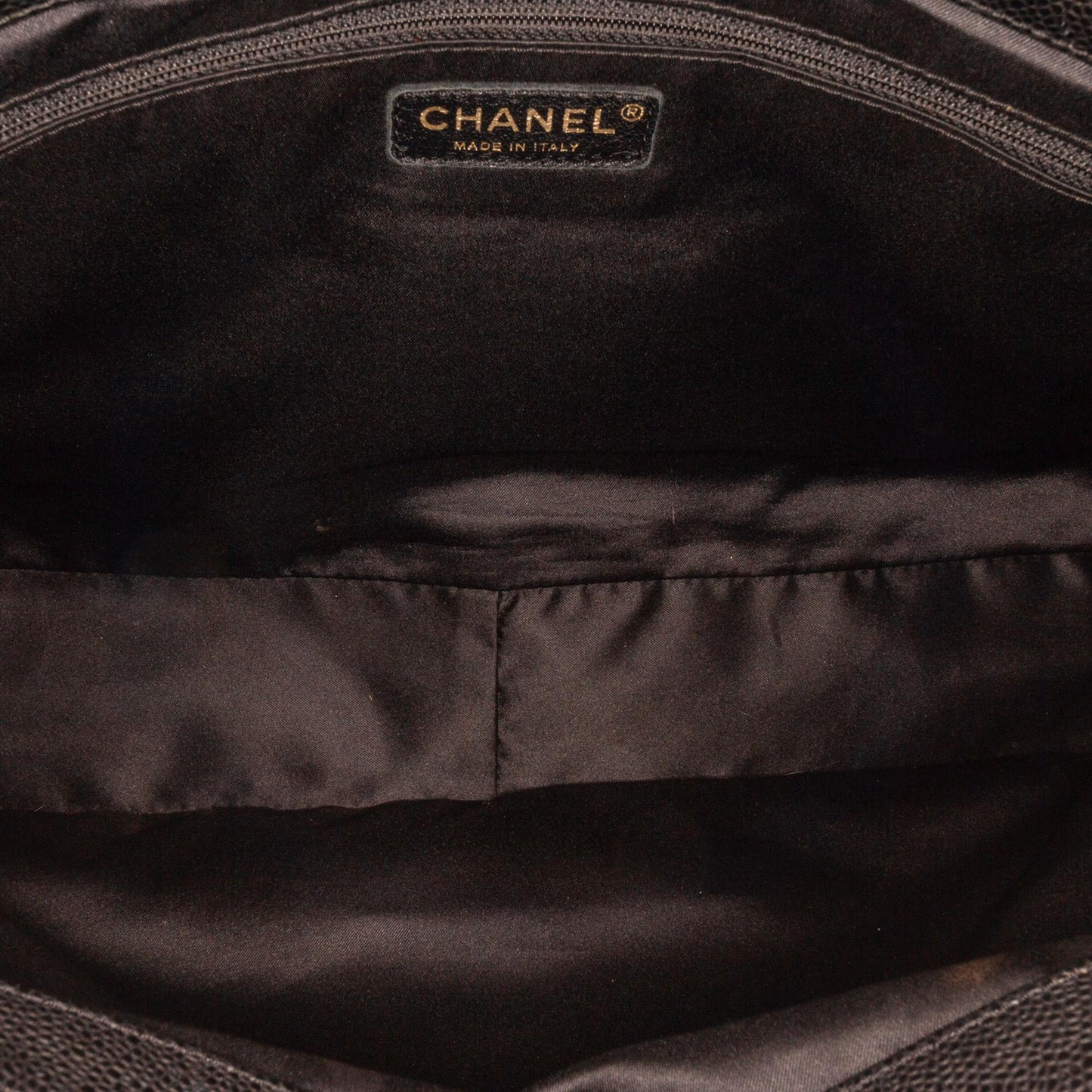 Chanel Caviar Grand Shopping Tote (SHG-w9qb9T)