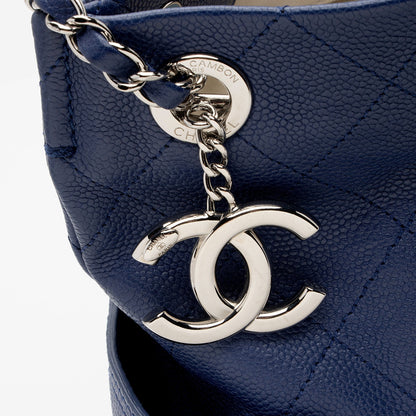 Chanel Caviar Leather CC Medium Pocket Hobo (SHF-FN0TcF)