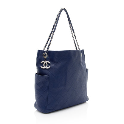 Chanel Caviar Leather CC Medium Pocket Hobo (SHF-FN0TcF)