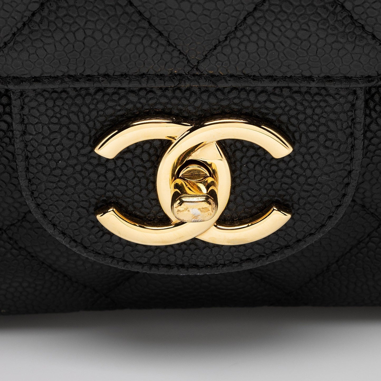 Chanel Caviar Leather Classic Maxi Double Flap Bag (SHF-ssGyC1)