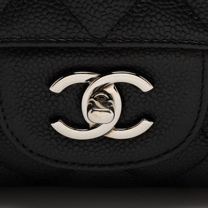 Chanel Caviar Leather Classic Maxi Single Flap Bag (SHF-22488)