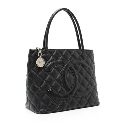 Chanel Caviar Leather Medallion Tote (SHF-23125)