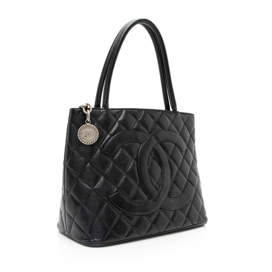 Chanel Caviar Leather Medallion Tote (SHF-23126)