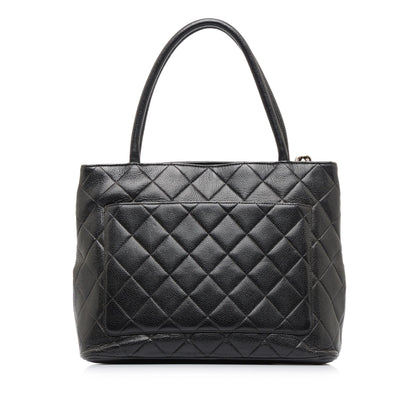 Chanel Caviar Medallion Tote Bag (SHG-fR3L7k)