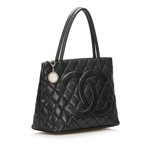 Chanel Caviar Medallion Tote (SHG-35918)