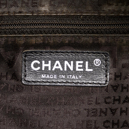 Chanel Caviar Square Stitch Shoulder Bag (SHG-cRPGwC)