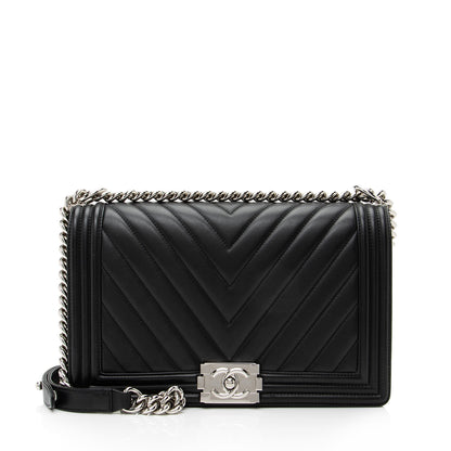 Chanel Chevron Lambskin New Medium Boy Bag (SHF-23076)