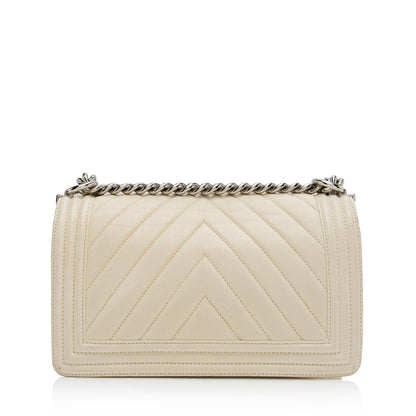 Chanel Chevron Lambskin Old Medium Boy Bag (SHF-Dmy3Qd)