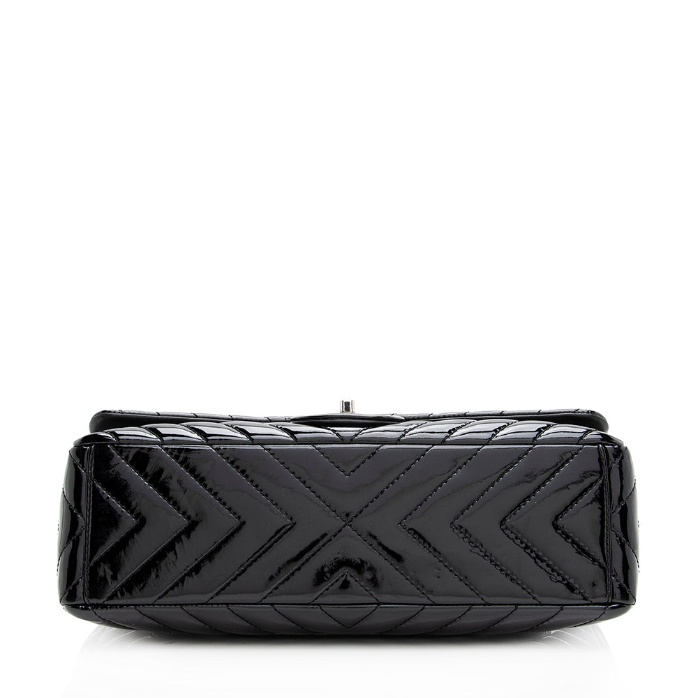 Chanel Chevron Patent Leather Classic Maxi Single Flap Bag - FINAL SALE (SHF-19684)