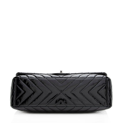 Chanel Chevron Patent Leather Classic Maxi Single Flap Bag - FINAL SALE (SHF-19684)