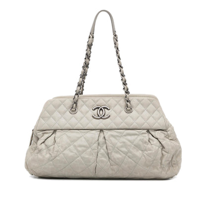 Chanel Chic Quilt Bowling Bag (SHG-YwcBmu)