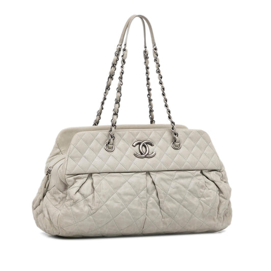 Chanel Chic Quilt Bowling Bag (SHG-YwcBmu)