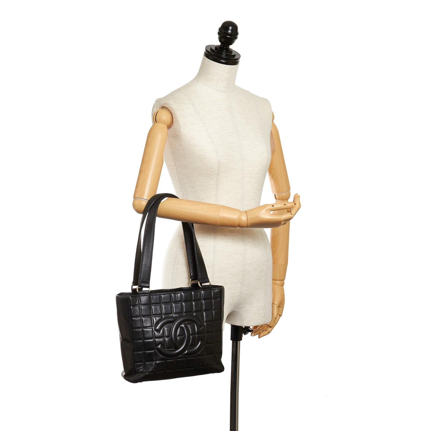 Chanel Choco Bar Lambskin Leather Shoulder Bag (SHG-29574)